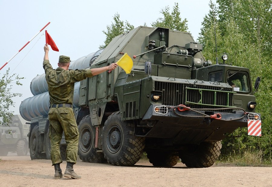 Зенитно-ракетный комплекс С-300 соединения противовоздушной обороны - Фото: Донат Сорокин/ТАСС