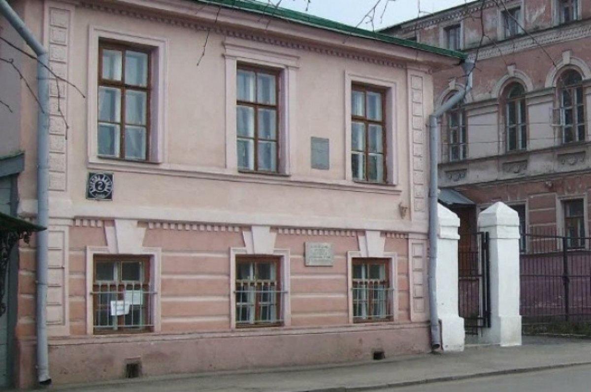    Демонтажные работы ведутся в доме Добролюбова в Нижнем Новгороде