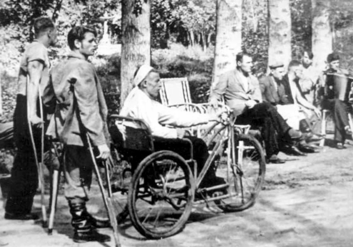 инвалиды на улицах городов