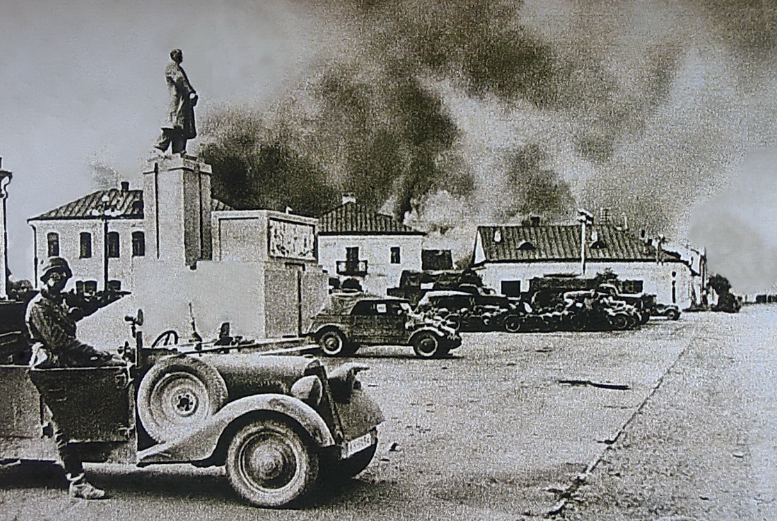 Белоруссия во время великой отечественной. Оккупированная Белоруссия 1941. Минск 1941- 1944 оккупация. Слуцк июнь 1941.