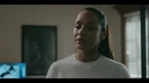 Кадр из сериала "Сигнал тревоги". Яндекс. Картинки.