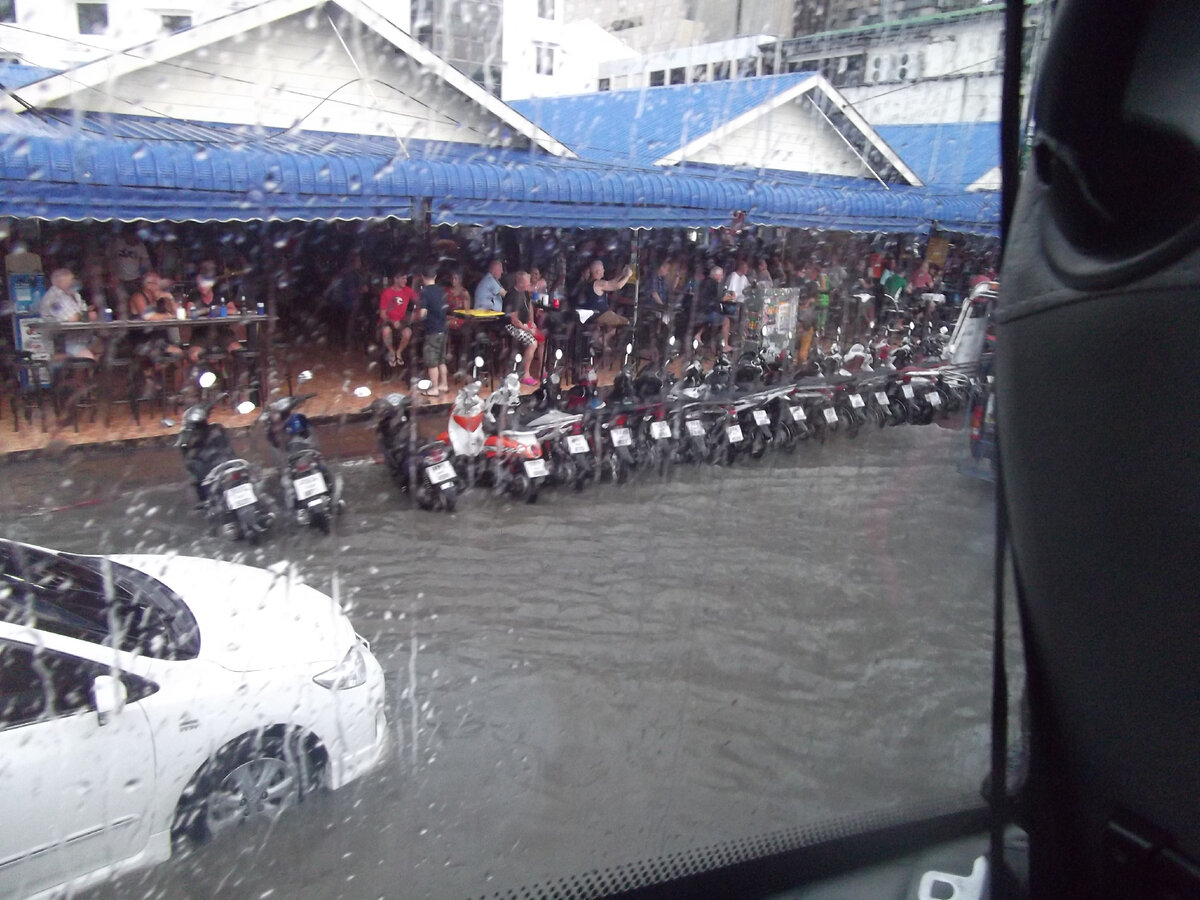 "радушный" приём Паттайи