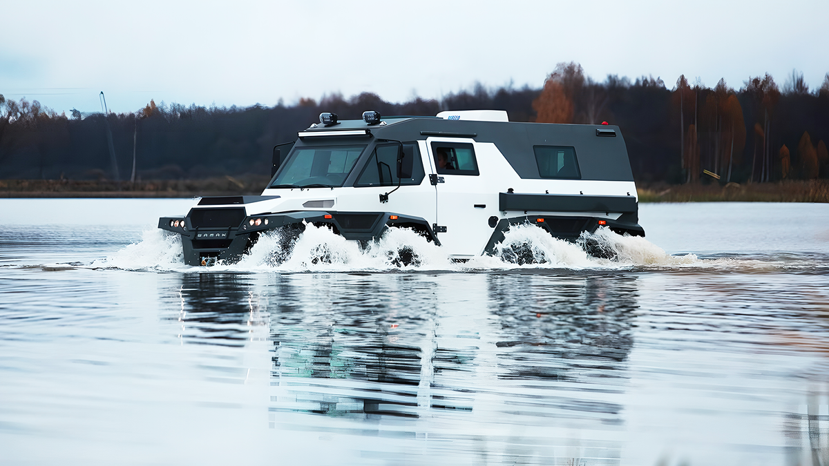 Стартовый прототип джипа представлен в 2008, серийное изготовление - с 2013 года. pic. commons.wikimedia.org