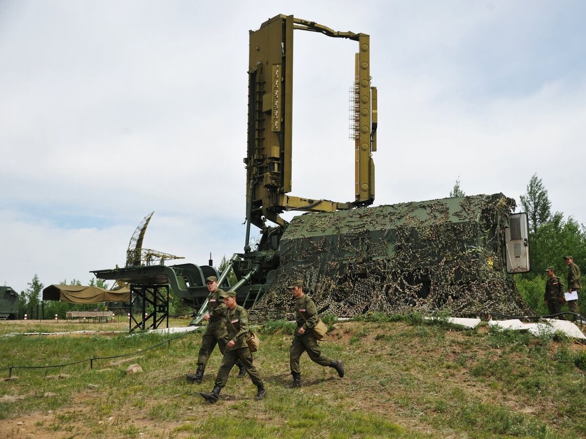    Военнослужащие во время совместной воздушно-огневой конференции ВВС И ПВО России и Белоруссии© РИА Новости / Евгений Епанчинцев