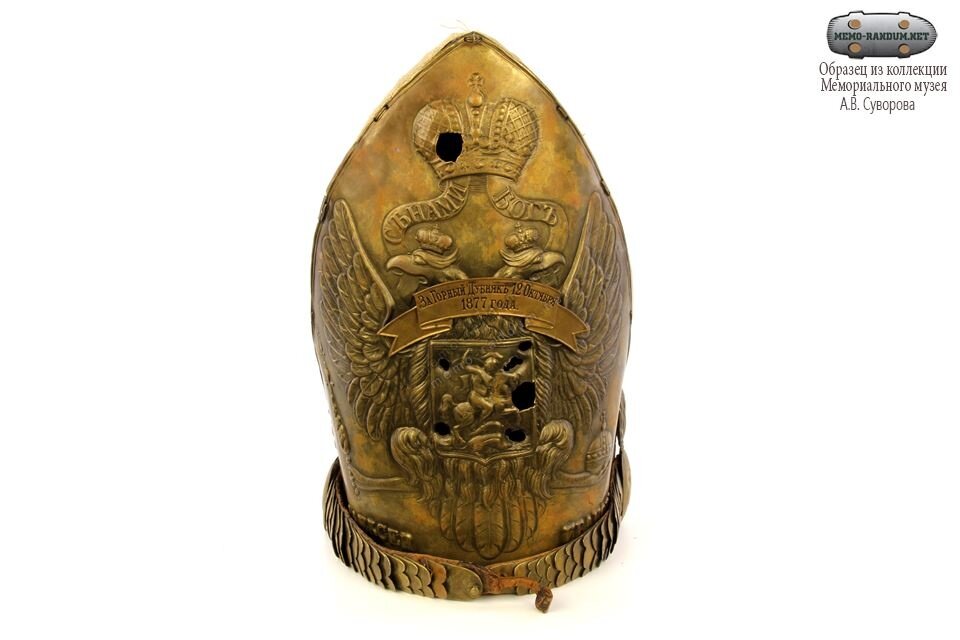 Источник: https://memo-randum.net/katalog/obmundirovanie/golovnye-ubory/grenaderka-imennaya-alekseya-ivanova-nizhnego-china-pavlovskogo-grenaderskogo-polka-obraztsa-1802-19/