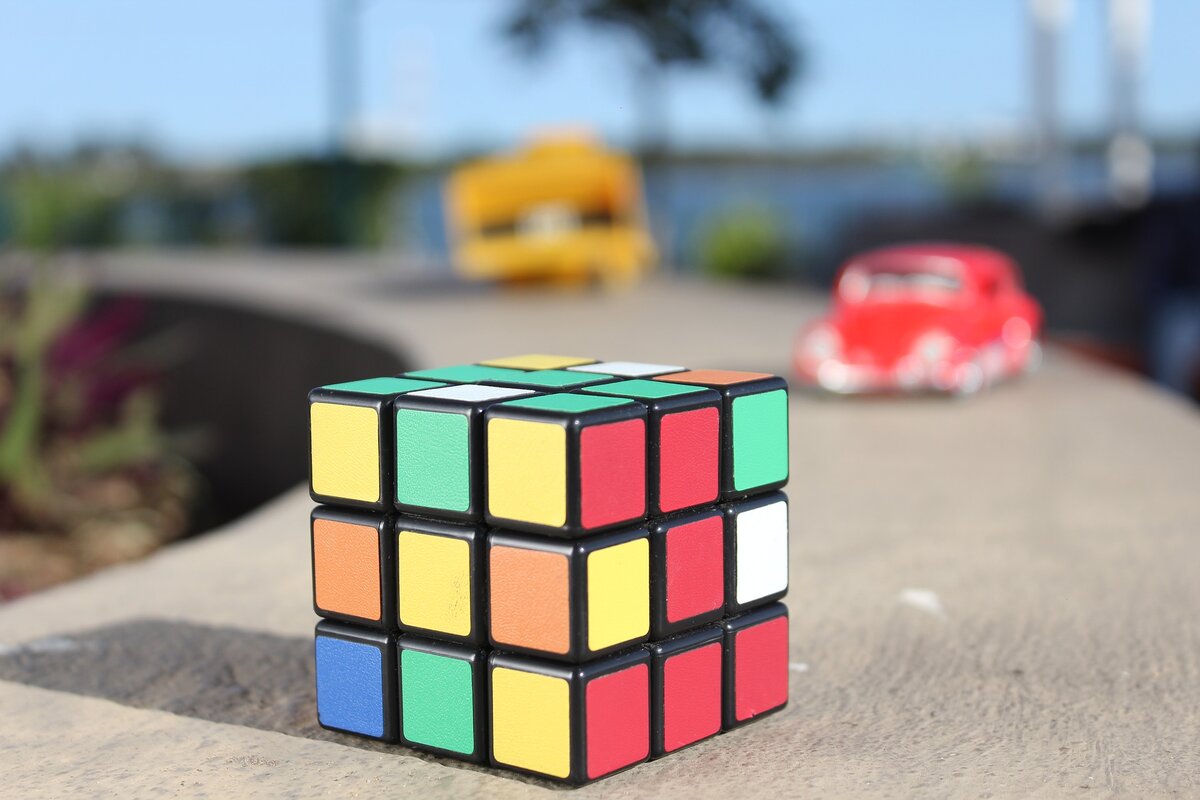 Фото: https://dorognoe.ru/upload/editor/01/2021/4f/8e/60550253406ec_cube-2379851_1920.jpg