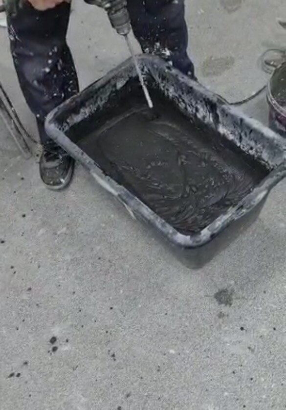 процесс приготовления чёрного клея