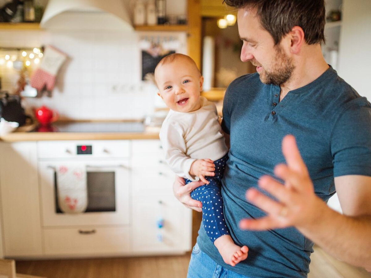 Молодые отцы в поисках baby-life balance. ТОП-6 советов | Tanoshi – бренд  детских подгузников | Дзен