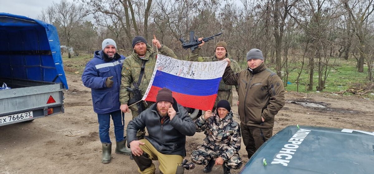 Наша команда с бойцами.