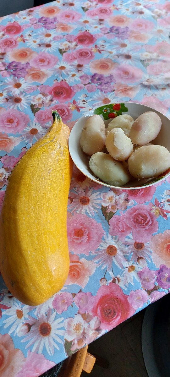 Кабачок и картошечка, молодая...