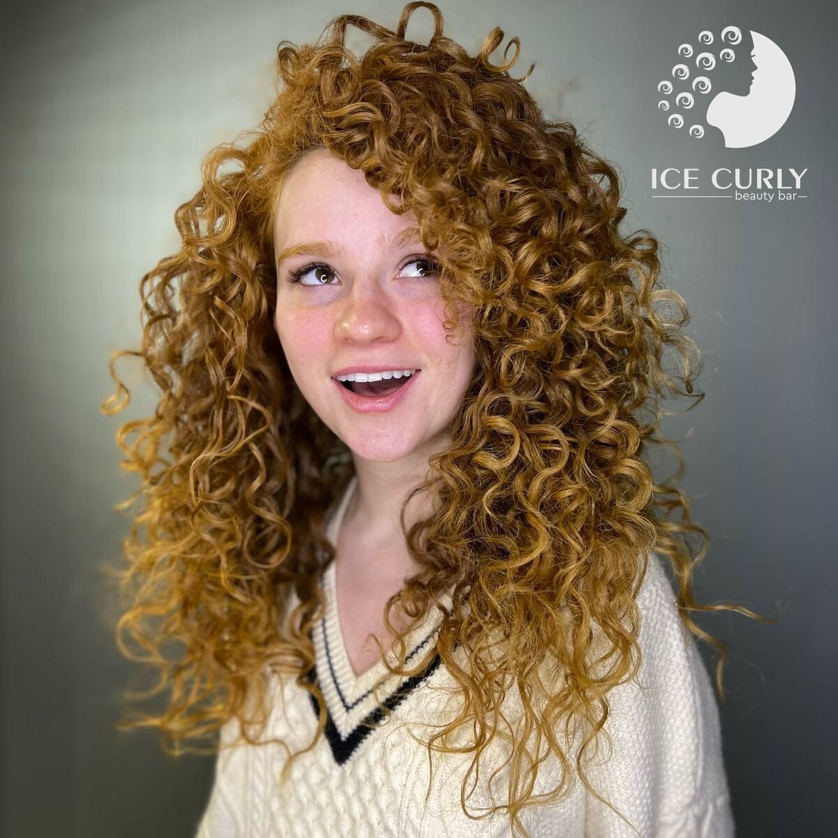 Ice curly. Твои кудри. Ice curly основательница. Кудри какие актуальны и модны.