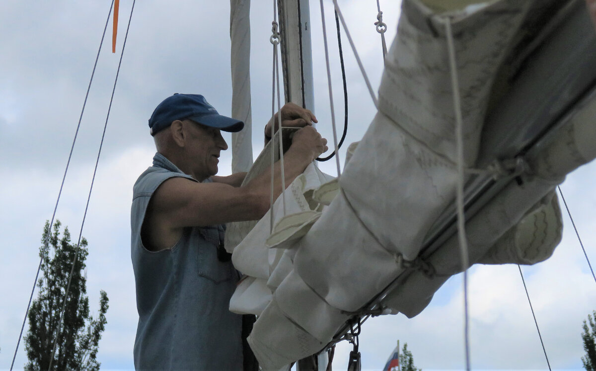 Капитан Владимир Карлович. Фото автора.