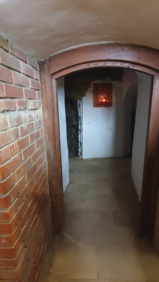 Вход в пещеры