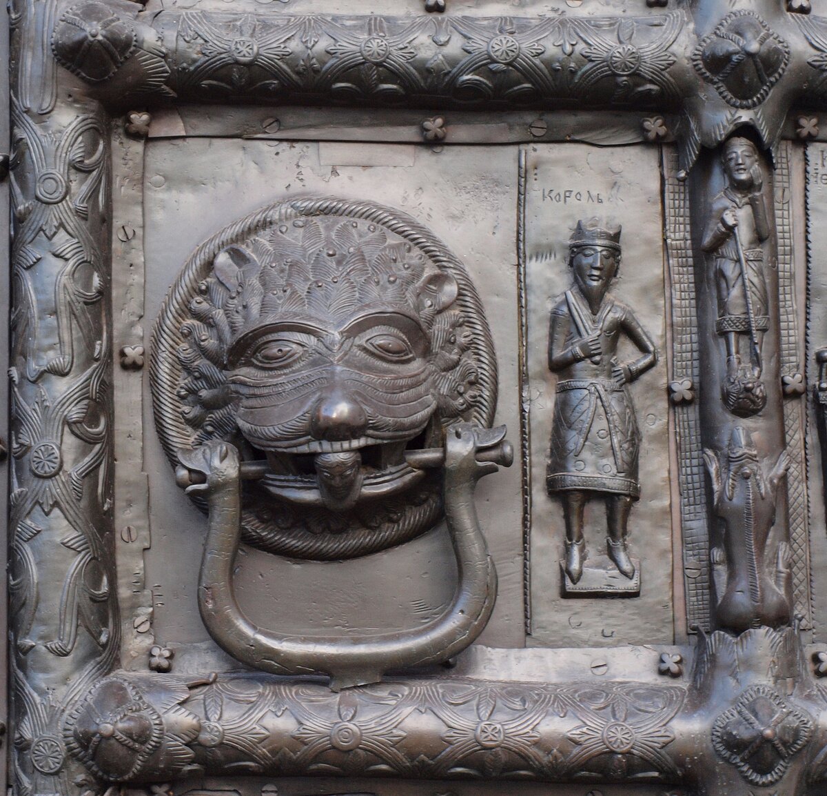 Маргдебургские ворота. Фрагмент. 1152 - 1154. Софийский собор в Новгороде
