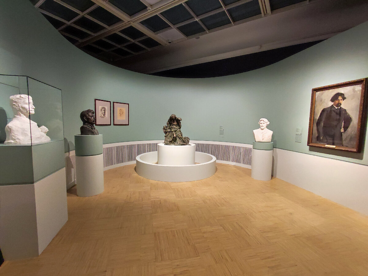 Выставка «In Memoriam. Остановленное время» в Третьяковской галерее. Источник фото — dzen.ru/pa_myatnik