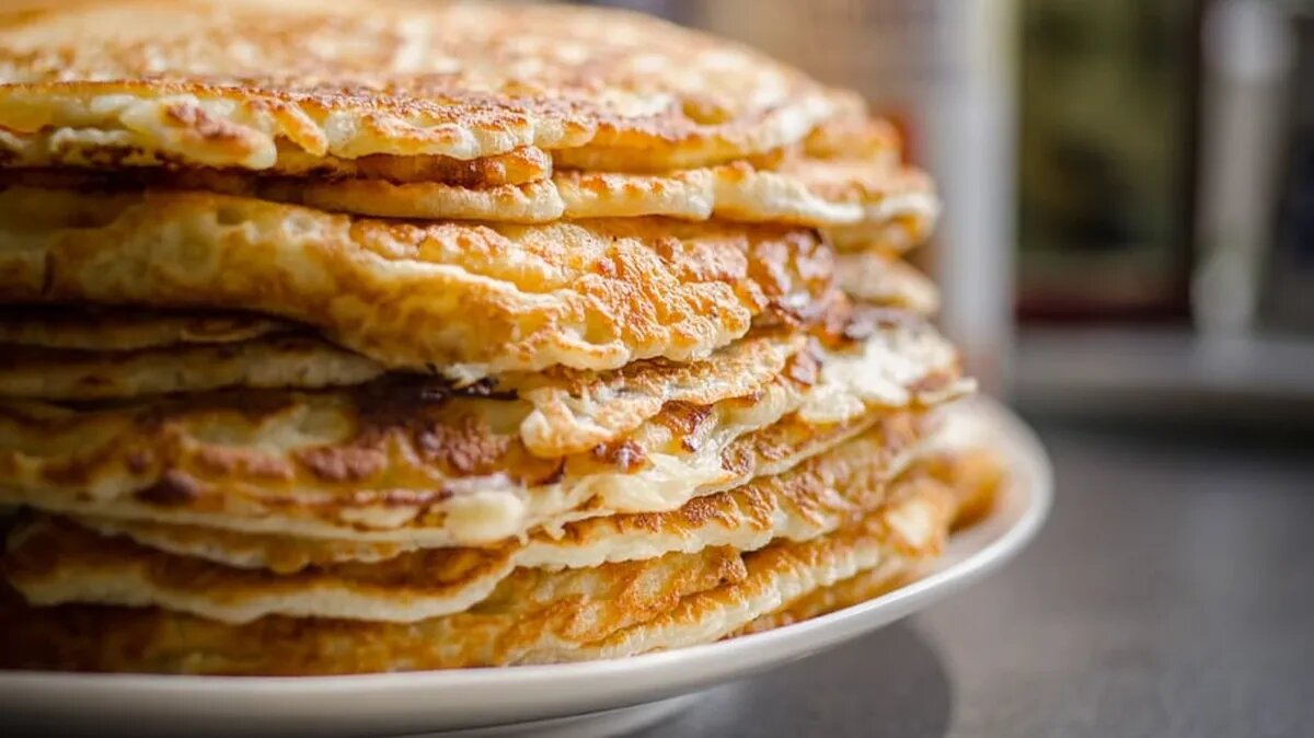 Блины принято есть руками. Фото: www.piqsels.com