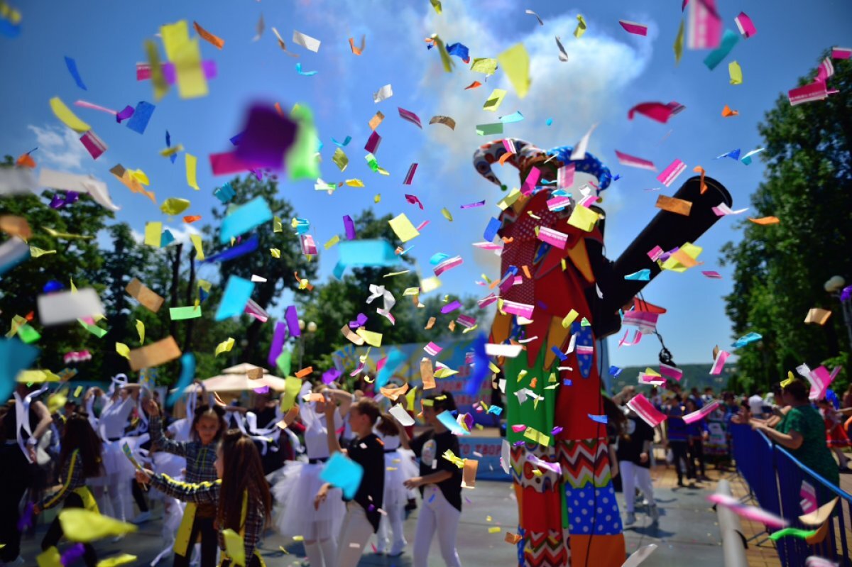    Глава Адыгеи направил поздравление с Международным днём защиты детей