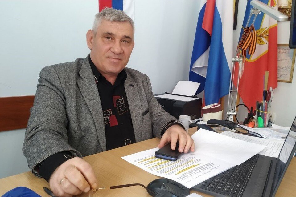    Директор ДДЮТ Александр Осокин Елена Рюмина