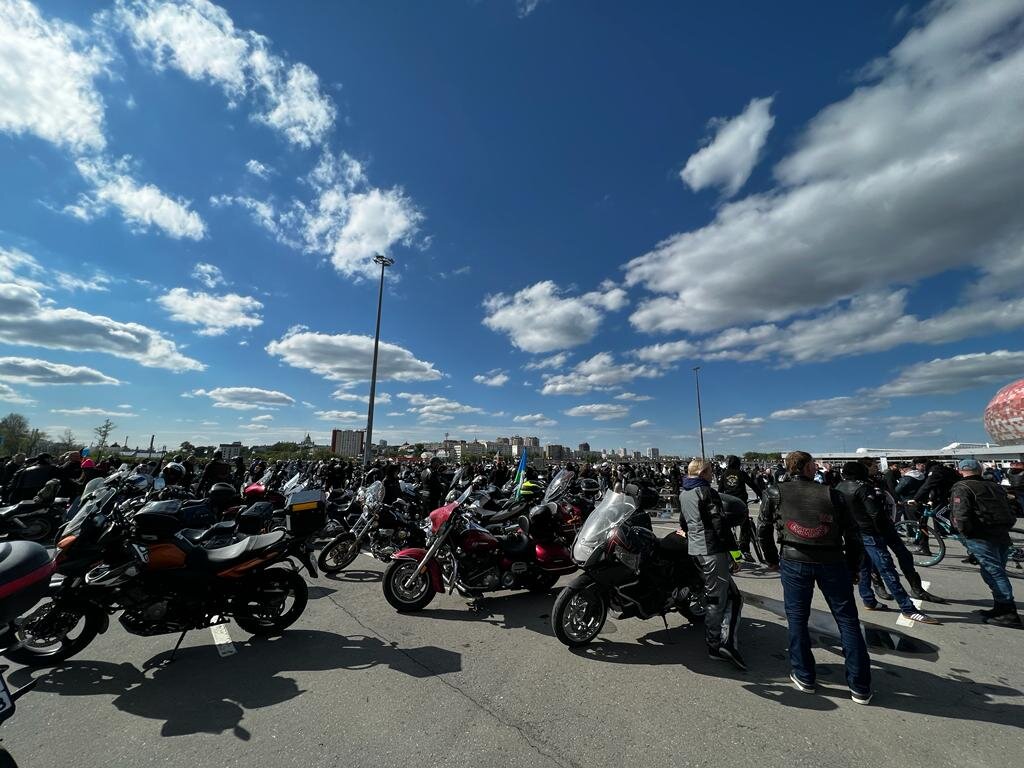 Часть участников колонны с одной из точек