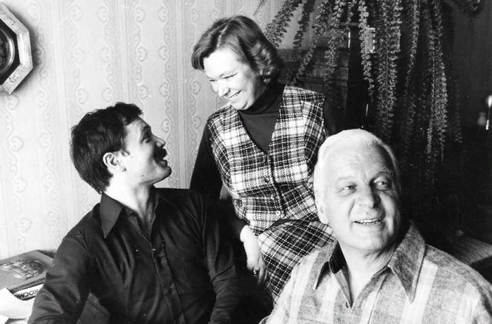 Нина Меньшикова и Станислав Ростоцкий с сыном Андреем