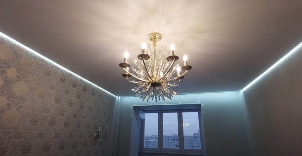 Парящий натяжной потолок