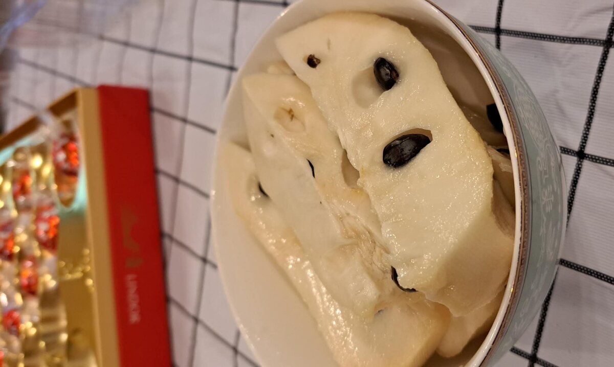 Нони, она же атемойя и аннона