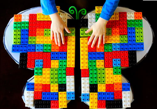 Лего — вместо занятий Монтессори для детей и медитации для взрослых