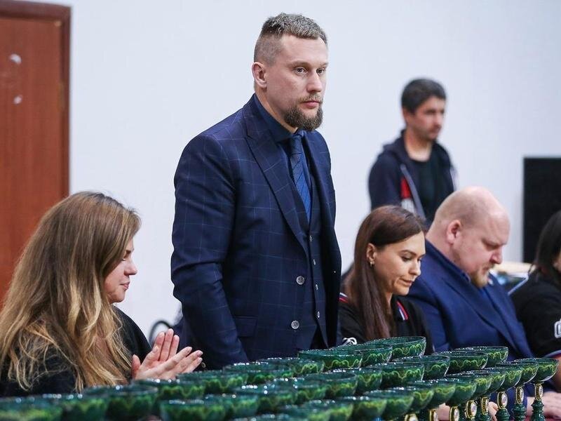     Виктор Корнеев