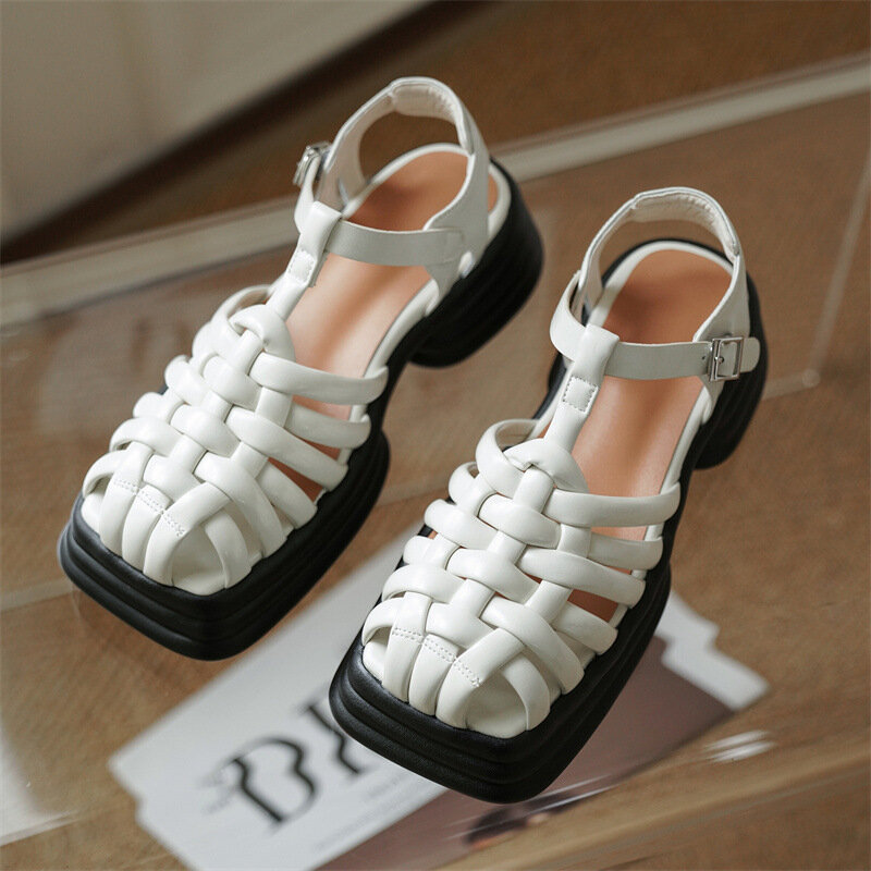 Комфорт и функциональность рыболовных сандалий