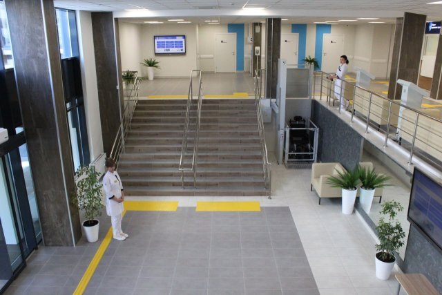    Какие улицы попадают в зону обслуживания новой поликлиники в Воронеже?