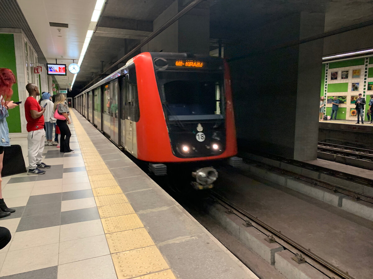 Метро как метро