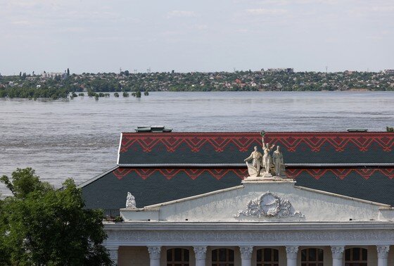    Последствия обстрела Каховской ГЭС