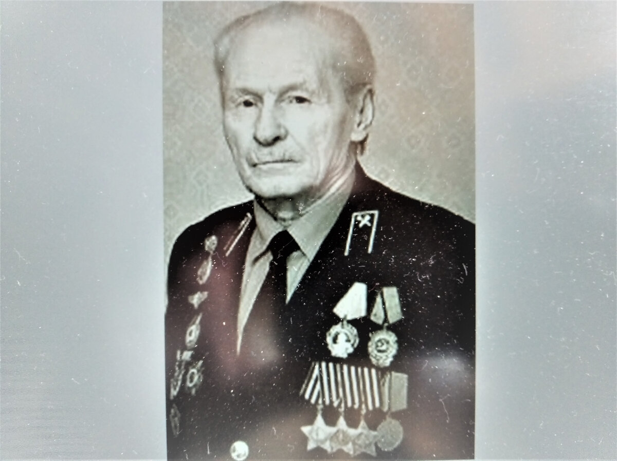 Спас полковое знамя и брал ценных «языков». Виктор Рябов | Герои СССР и ...