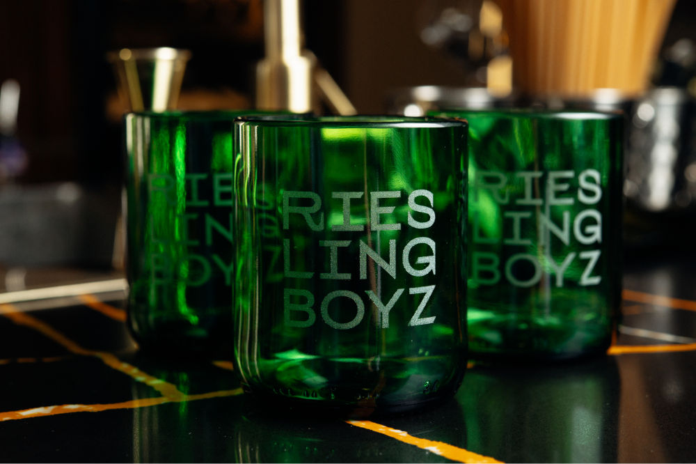    Команда Riesling Boyz на Сретенке запустила проект винного апсайклинга (фото 2)