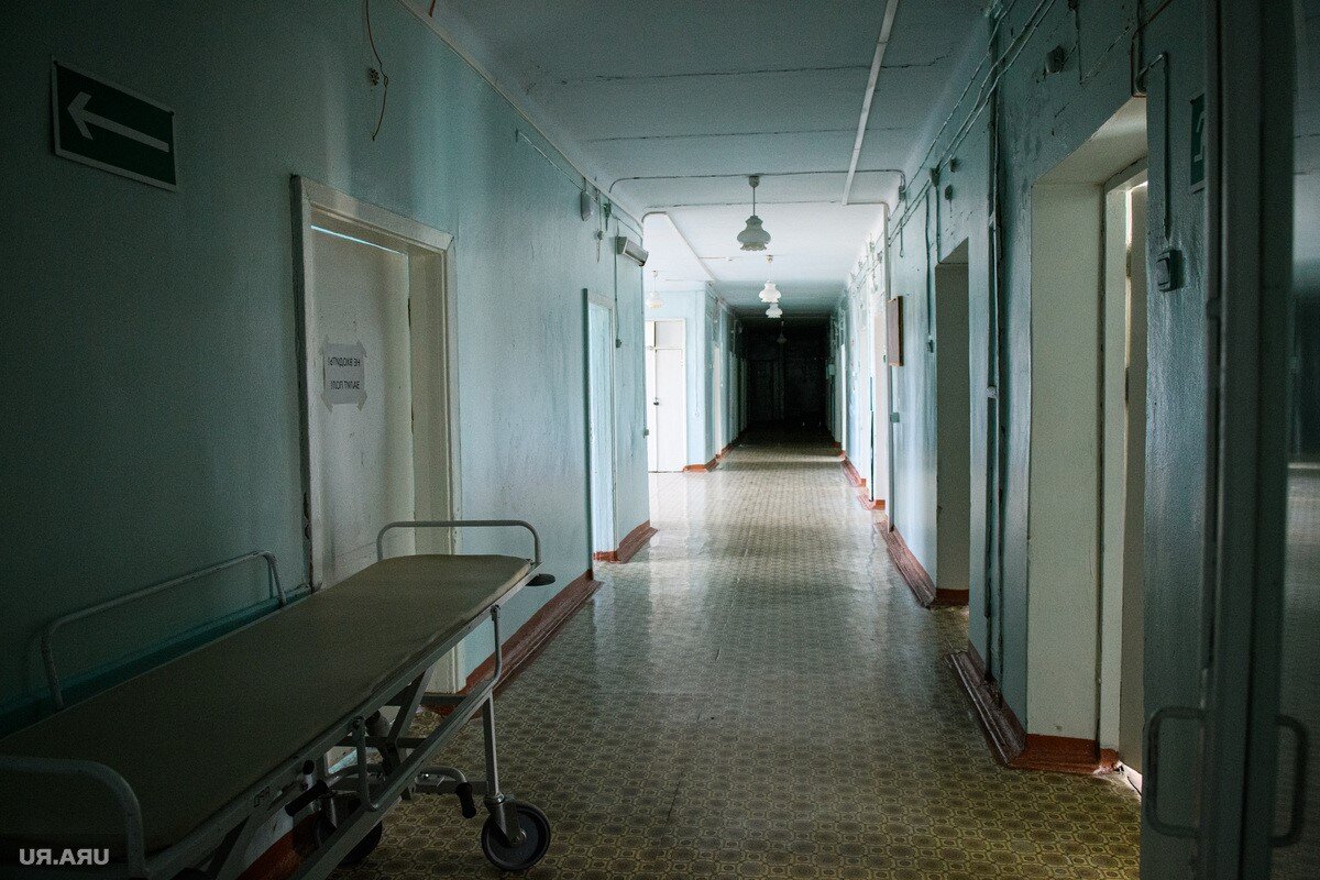 Дежурный покой. Коридор больницы. Больничный коридор. Коридор больницы Россия. Коридор поликлиники.