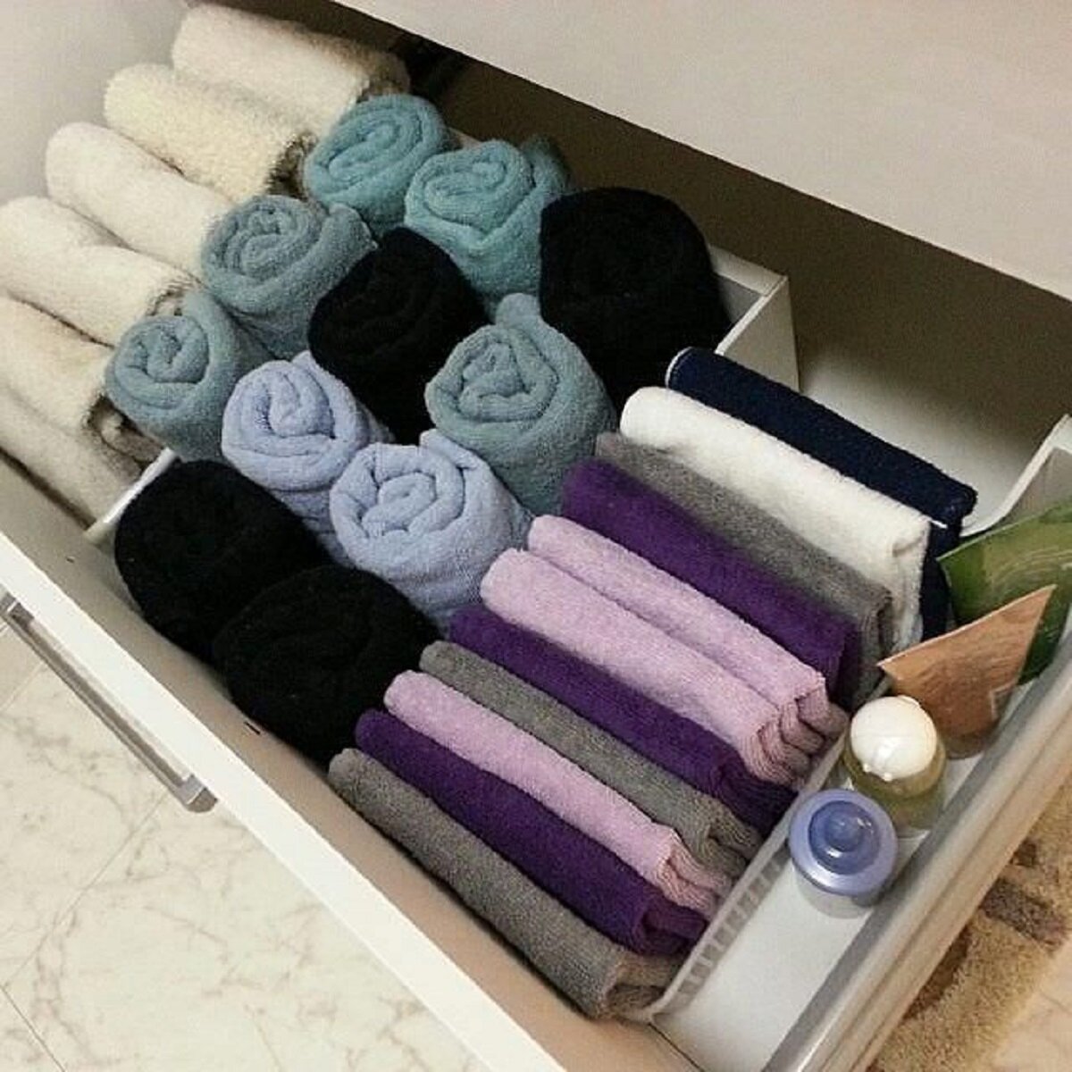 Хранение полотенец в шкафу