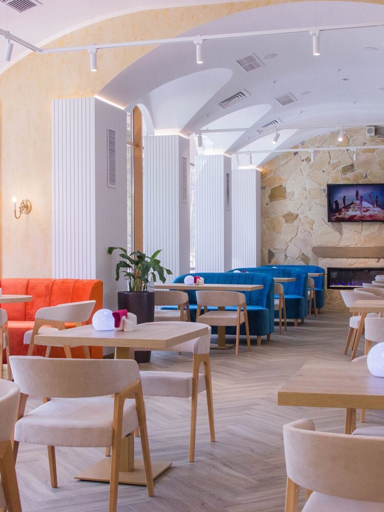 Интерьер ресторана «Альпери» по дизайну Екатерины Проскуриной.