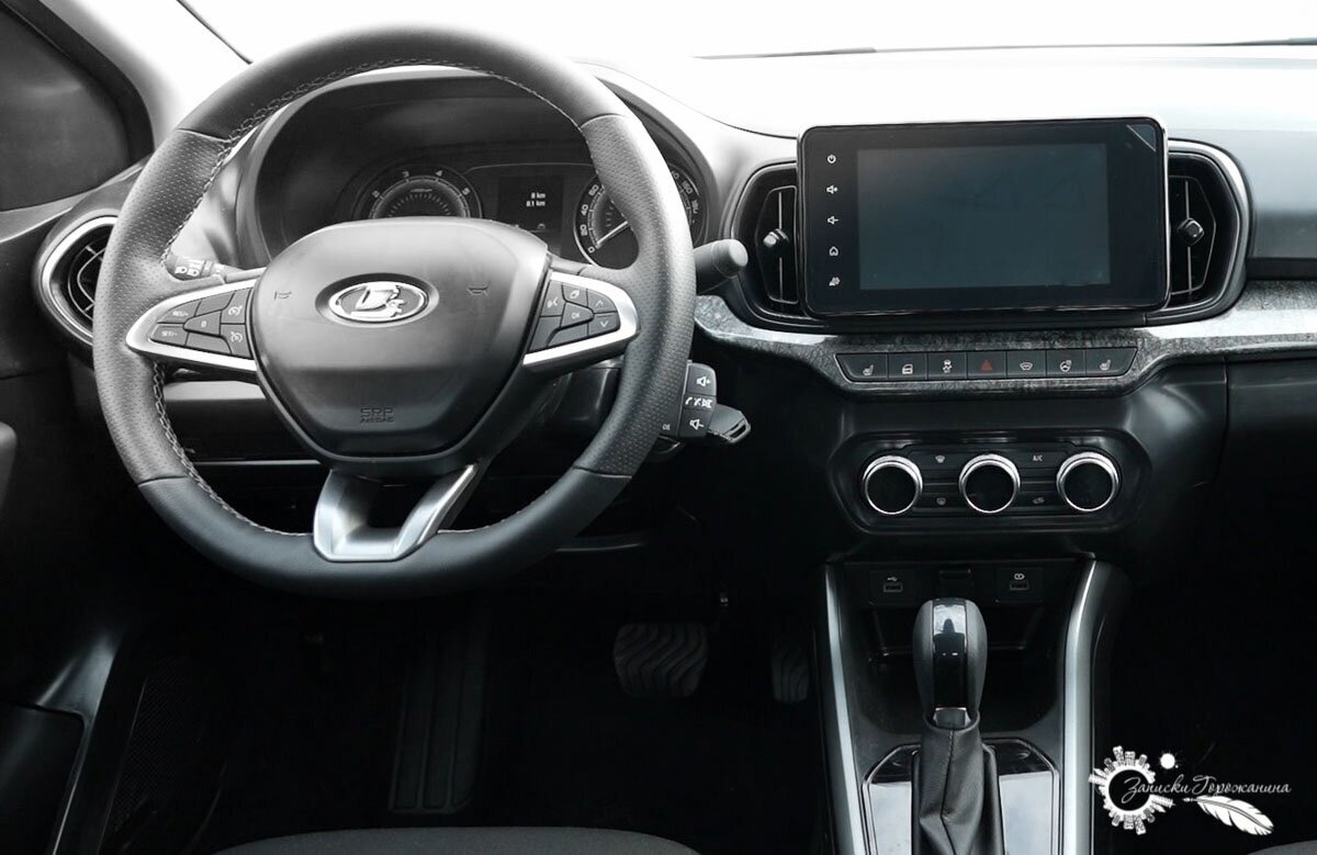    Шпионское фото салона новинки 