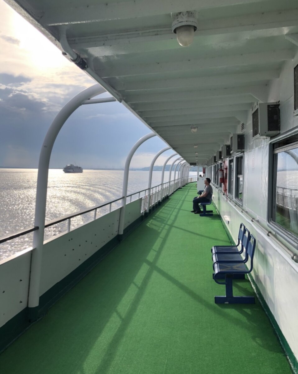 Средняя палуба нашего теплохода. Фото автора