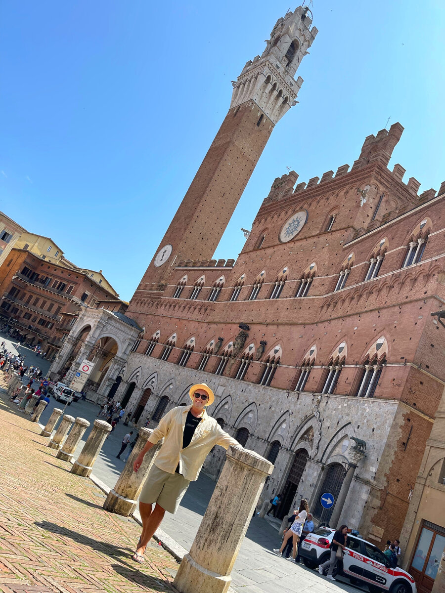 Торре-дель-Манджа высотой почти 100 метров