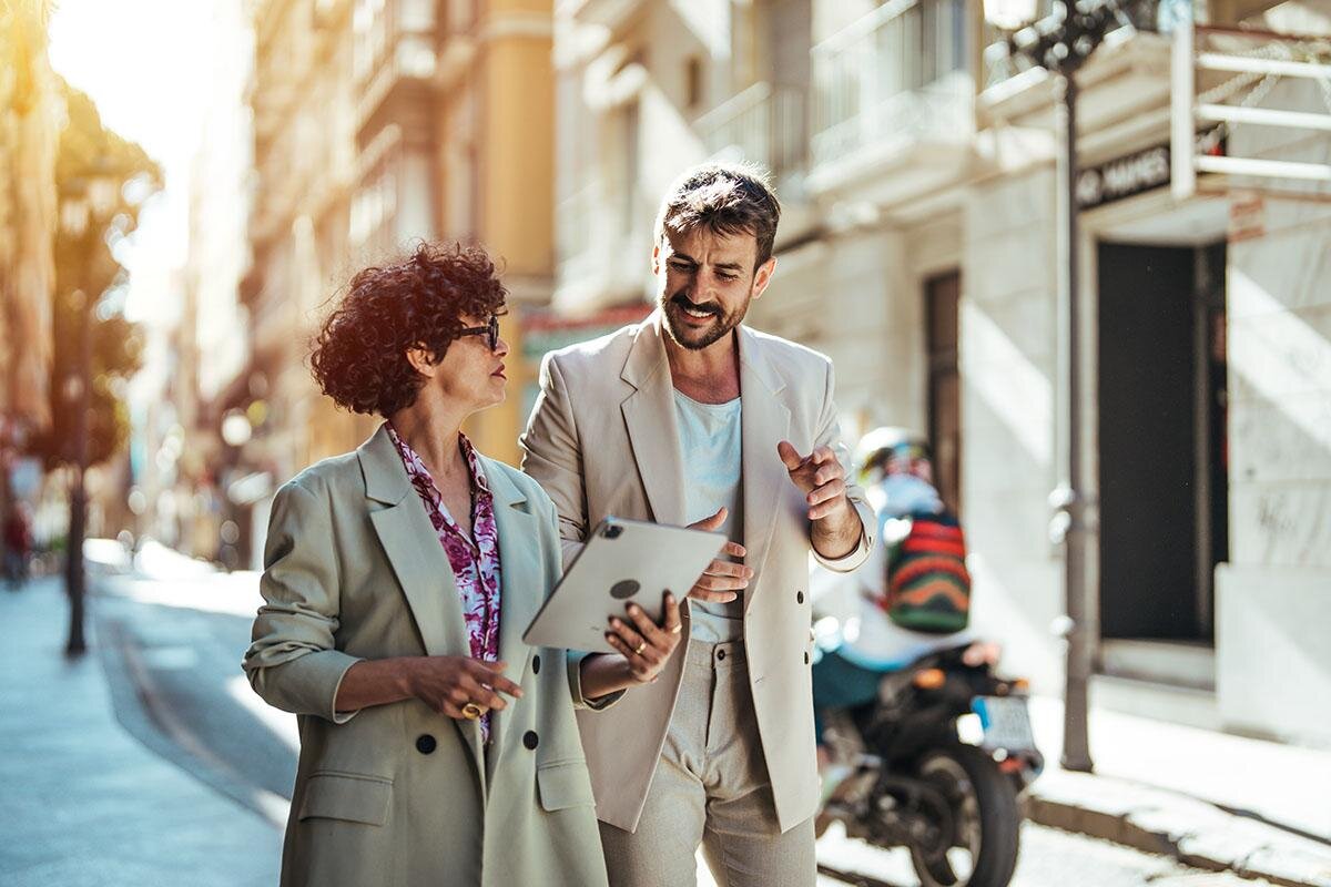 Самозанятого можно привлекать для работы по договору или вести совместно с ним деятельность