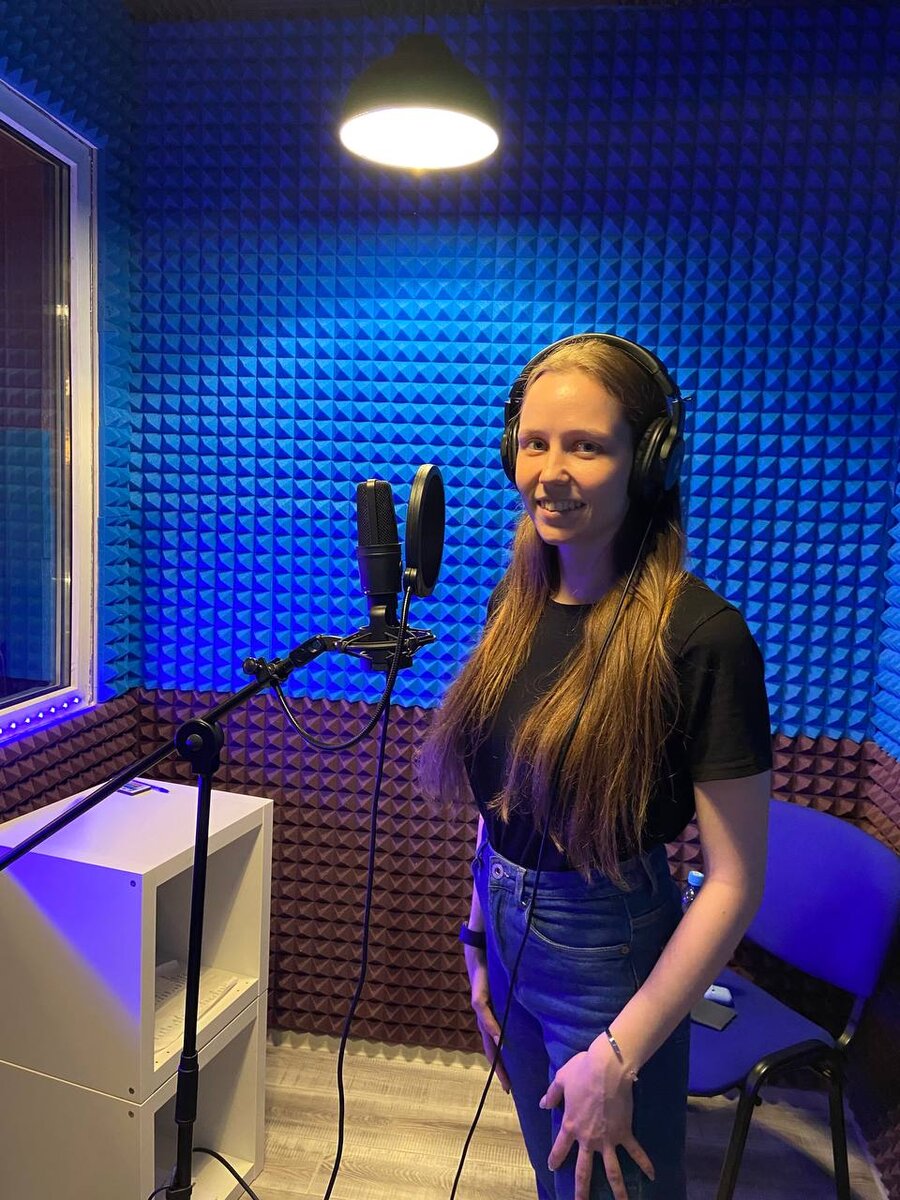 Записываю песню в студии после того, как много лет была уверена, что не умею петь. Было страшно очень!