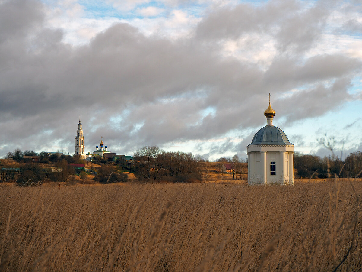 В окрестностях села Тетеринское. Часовня Боголюбской иконы Божией Матери.