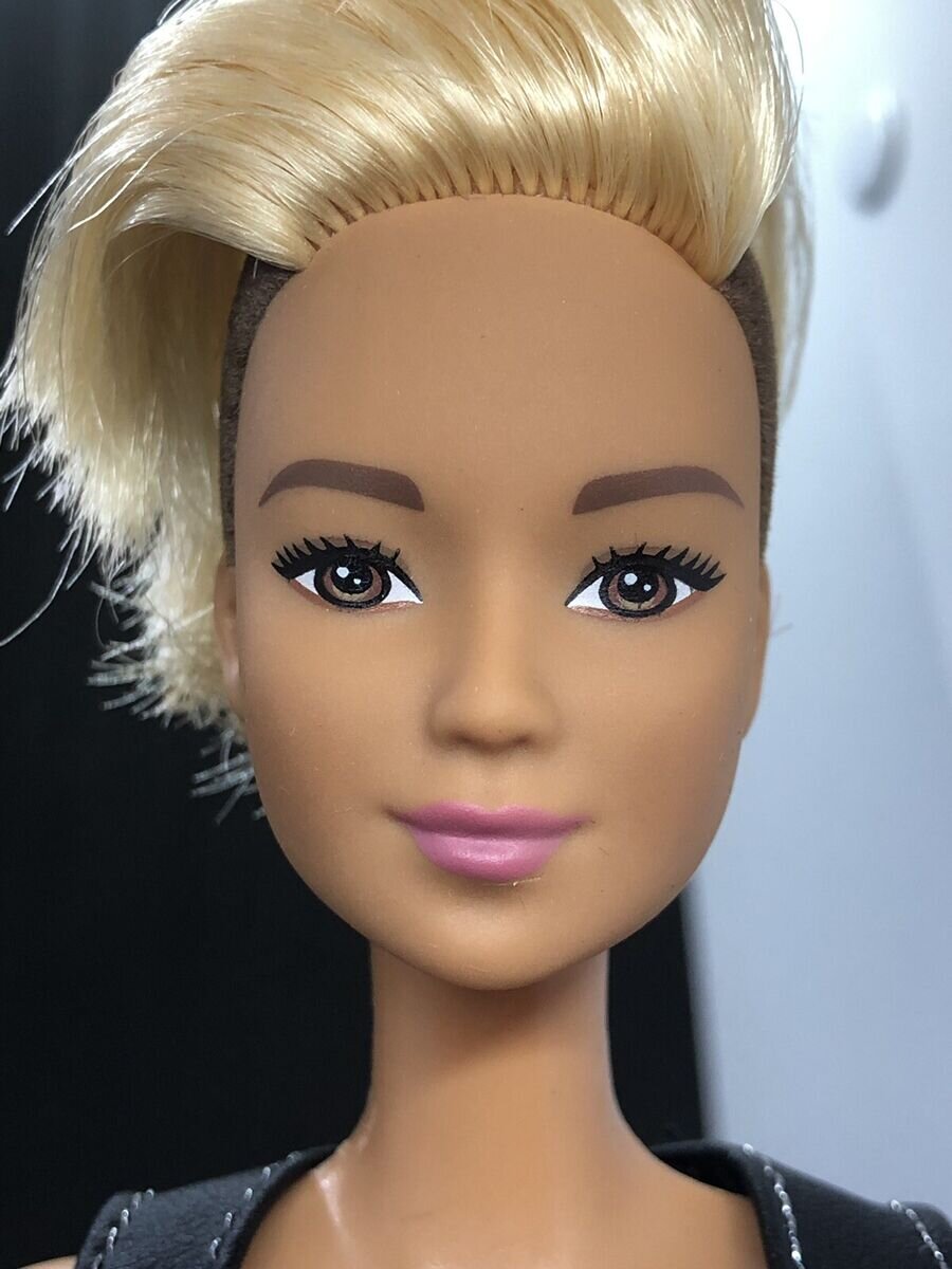Barbie fashionistas 44 hotsell