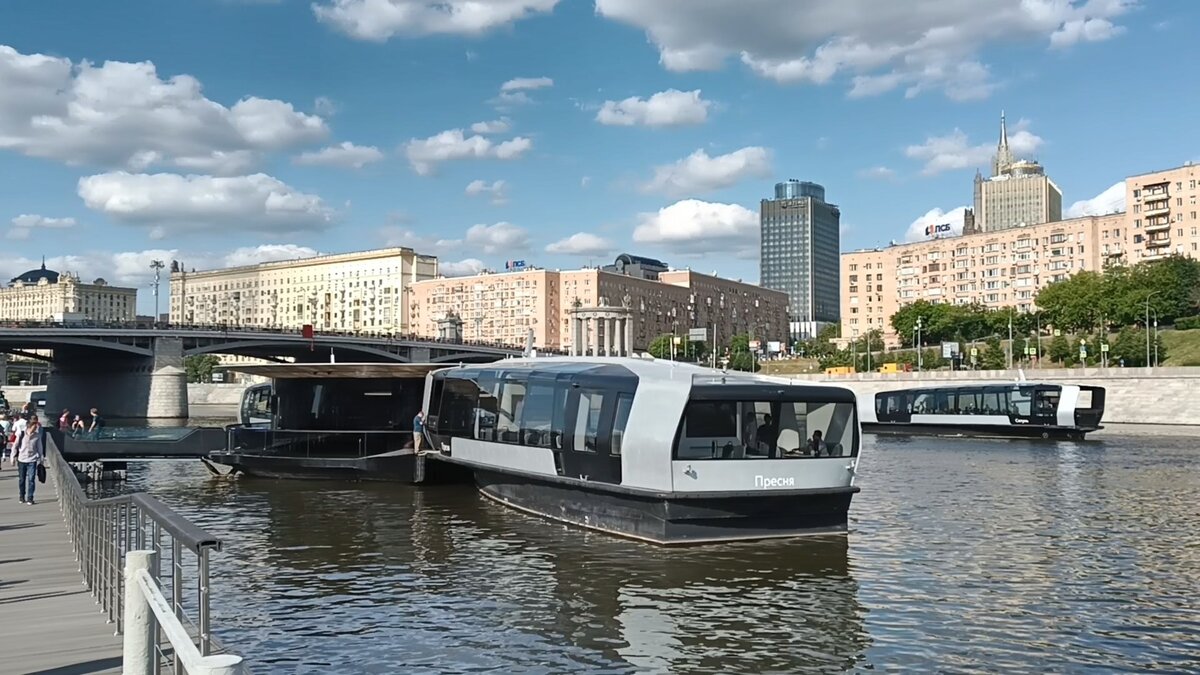 Речные трамвайчики в москве март