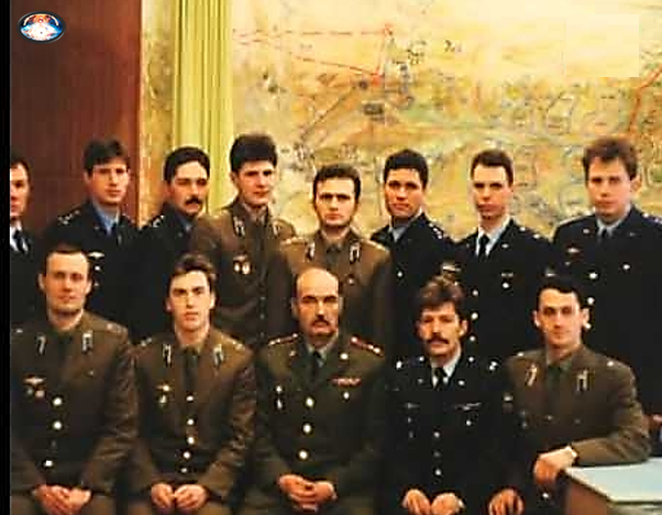 В 1989-м году Министерством обороны Советского Союза было создано секретное подразделение, которое изучало особые виды вооружений и паранормальные способности. Назвали это бюро Воинской частью №10003, а роль главы ведомства взвалили на плечи Савина Алексея Юрьевича.