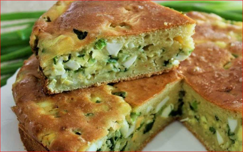 Особенно вкусный заливной пирог из теста на сметане. Нежная быстрая выпечка без хлопот