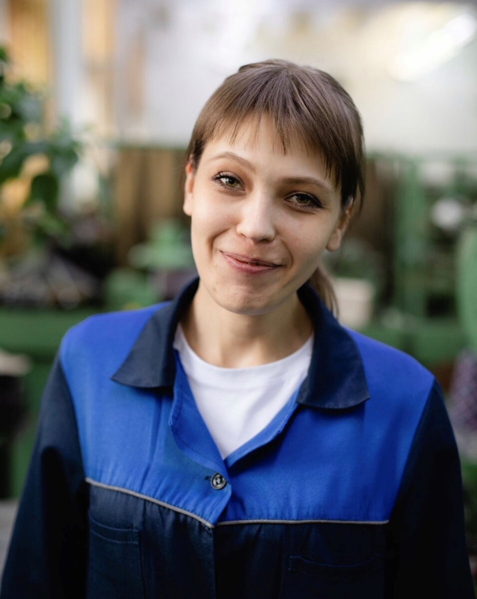 Валентина Полякова, Мастер платиново-корпусного участка экспериментального цеха Златоустовского часового завода Агат