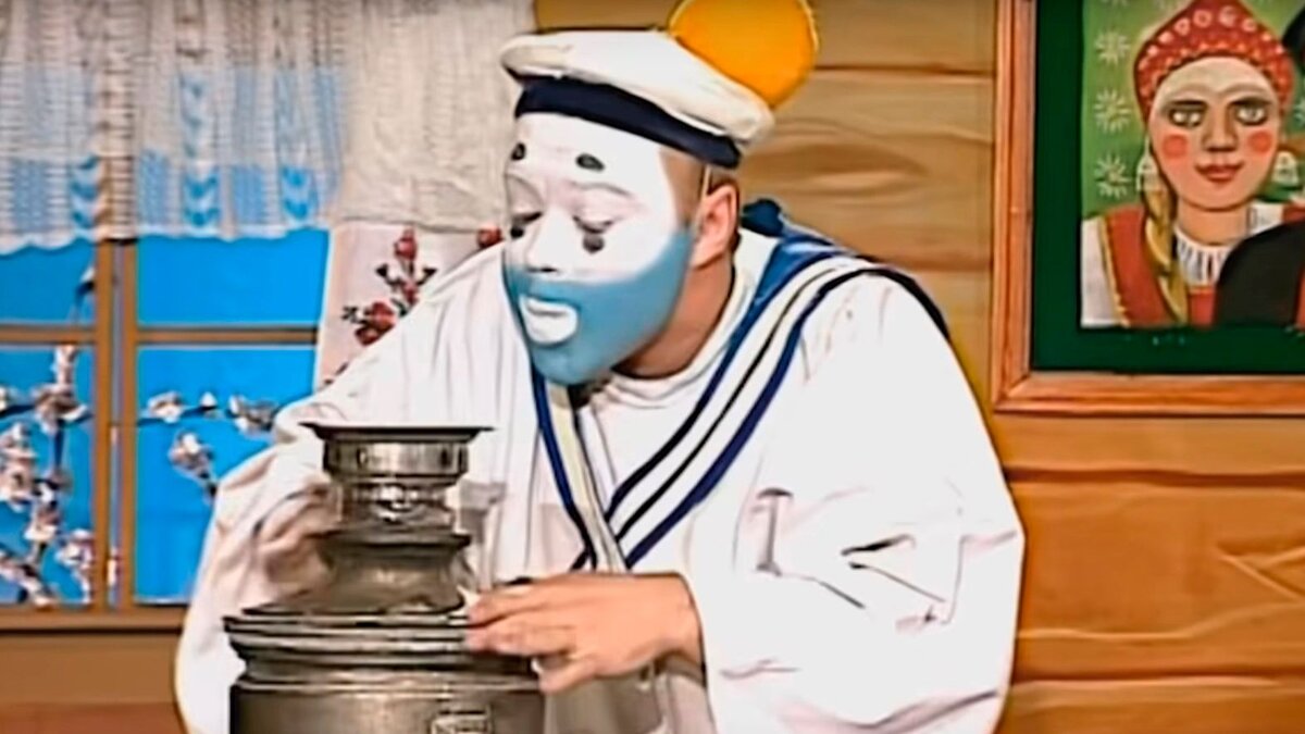    кадр из сериала "Деревня дураков"