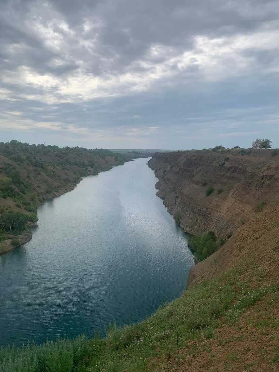 Каньон во всю длину.